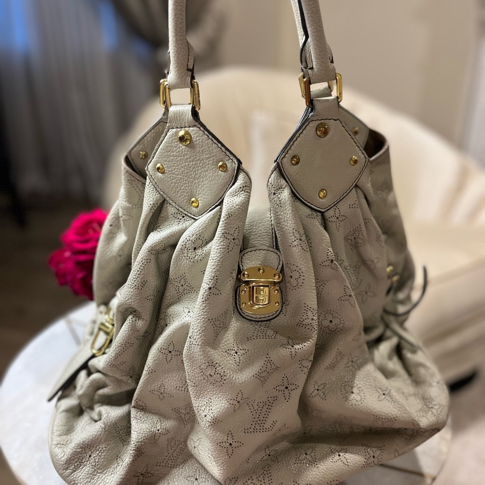 Louis Vuitton Marina XL Cream Tote Bag